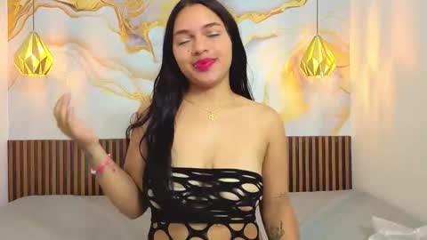 samantha_lopez2 online show from May 11, 2026, 4:04 pm