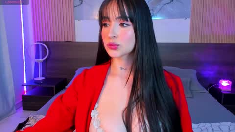 Snapshot of samantha_moons chatting on October 22, 2025, 12:33 am samantha_moons online show from October 22, 2025, 12:33 am
