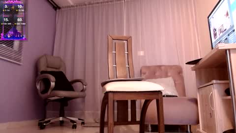 samantha_thompsoon online show from January 8, 2025, 12:05 pm