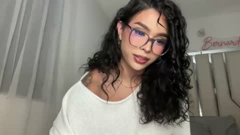 Snapshot of samanthabernardo_ chatting on July 23, 2026, 1:30 am Samantha Bernardo online show from July 23, 2026, 1:30 am