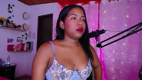 Snapshot of samanthabloom570089 chatting on December 7, 2024, 11:40 am Samantha Bloom online show from December 7, 2024, 11:40 am