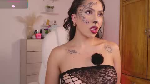 Snapshot of samanthalavey_ chatting on October 24, 2025, 7:21 pm paulina rios online show from October 24, 2025, 7:21 pm