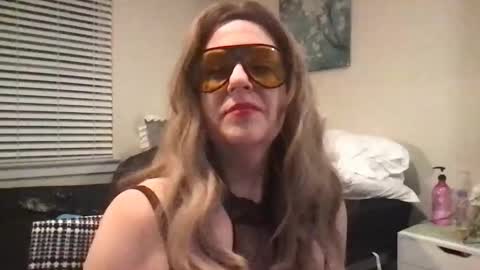 Samantha Vale online show from December 14, 2025, 3:01 am