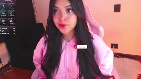 Snapshot of samara_lam chatting on December 9, 2024, 5:18 am Sammy  online show from December 9, 2024, 5:18 am