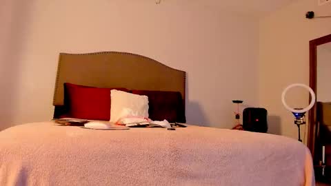 Yaya online show from November 3, 2025, 4:03 am