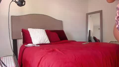 Yaya online show from April 16, 2026, 10:12 pm