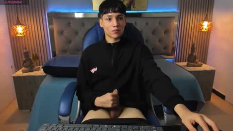 Snapshot of samblack_ chatting on March 4, 2026, 12:55 pm Sam online show from March 4, 2026, 12:55 pm