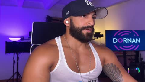 Snapshot of samdornan chatting on December 28, 2024, 1:39 am Sam Dornan online show from December 28, 2024, 1:39 am