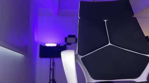 Snapshot of samdornan chatting on January 2, 2025, 7:40 pm Sam Dornan online show from January 2, 2025, 7:40 pm