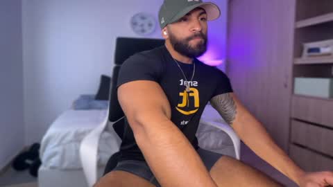 Snapshot of samdornan chatting on February 5, 2025, 9:29 pm Sam Dornan online show from February 5, 2025, 9:29 pm