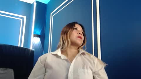 Snapshot of sami_1_8 chatting on December 4, 2025, 3:27 am Samy online show from December 4, 2025, 3:27 am