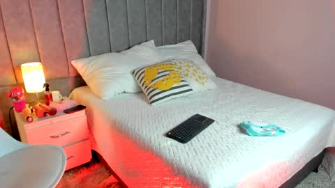 Snapshot of samiramalek chatting on April 2, 2026, 12:58 pm Samira Malek online show from April 2, 2026, 12:58 pm