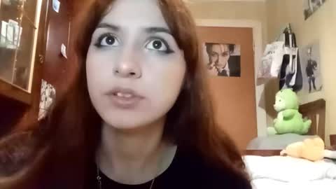 Snapshot of samiravilmont chatting on November 7, 2025, 4:07 pm Mira online show from November 7, 2025, 4:07 pm