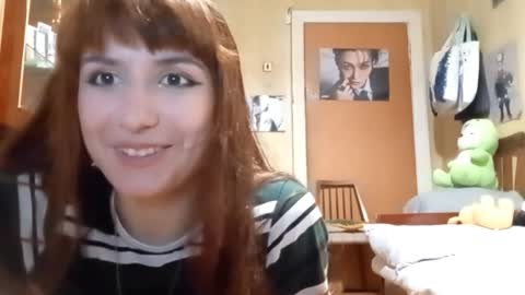 Snapshot of samiravilmont chatting on November 20, 2025, 4:18 pm Mira online show from November 20, 2025, 4:18 pm