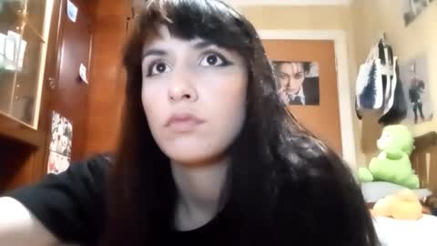 Snapshot of samiravilmont chatting on December 5, 2025, 3:30 pm Mira online show from December 5, 2025, 3:30 pm