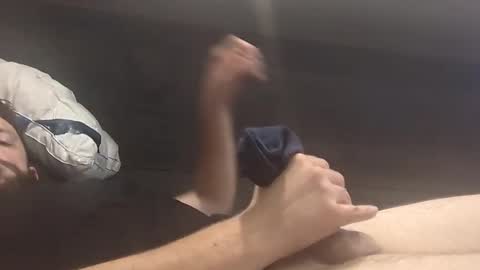 Snapshot of samlorenzofficial chatting on September 29, 2025, 8:02 pm SingleNBored online show from September 29, 2025, 8:02 pm