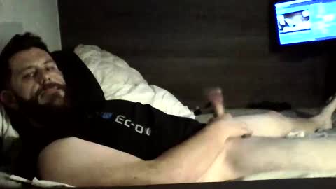 Snapshot of samlorenzofficial chatting on October 11, 2025, 5:00 pm SingleNBored online show from October 11, 2025, 5:00 pm