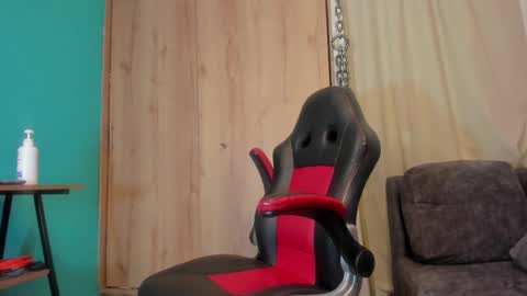 Sophie y Mark online show from January 8, 2025, 8:18 pm