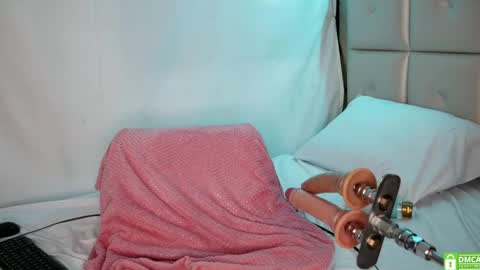 Snapshot of sammy_liz2 chatting on March 4, 2025, 2:53 pm sammy_liz2 online show from March 4, 2025, 2:53 pm