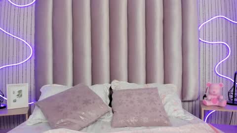 Samantha   online show from April 6, 2026, 3:04 am