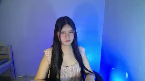 Snapshot of sampaguita_pinayxx chatting on January 13, 2026, 11:04 am SOFIA online show from January 13, 2026, 11:04 am
