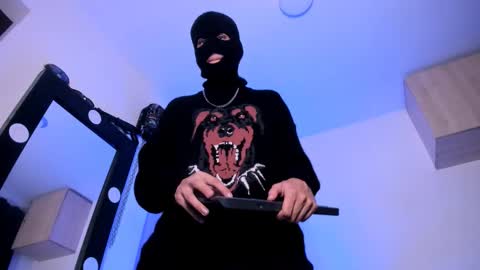 Snapshot of samuel_suarez chatting on September 20, 2025, 10:16 am online show from September 20, 2025, 10:16 am