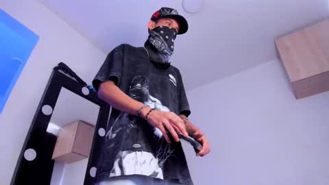 Snapshot of samuel_suarez chatting on October 26, 2025, 12:33 pm online show from October 26, 2025, 12:33 pm