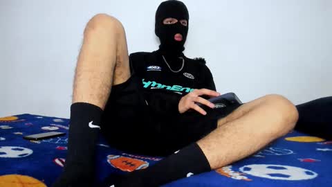 Snapshot of samuel_suarez chatting on November 2, 2025, 6:16 am online show from November 2, 2025, 6:16 am