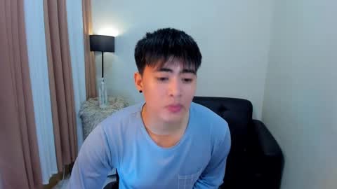 Snapshot of samuelangelo chatting on December 18, 2024, 5:10 pm Sam online show from December 18, 2024, 5:10 pm