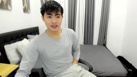 Snapshot of samuelangelo chatting on September 27, 2025, 12:43 pm Sam online show from September 27, 2025, 12:43 pm