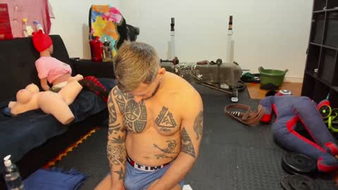 samuraijiu online show from February 3, 2025, 5:03 pm