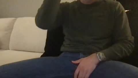 Sam W dick strip tease online show from December 20, 2025, 6:20 am