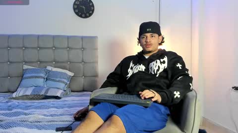 samxx_muscle online show from October 16, 2025, 2:29 pm