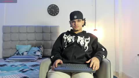 samxx_muscle online show from November 1, 2025, 2:19 pm