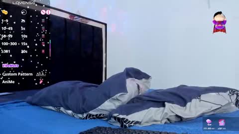 SamyHolbrook online show from January 25, 2025, 3:20 pm