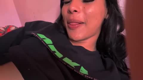 Snapshot of samys_world chatting on February 28, 2025, 9:44 pm Samy Montoya online show from February 28, 2025, 9:44 pm