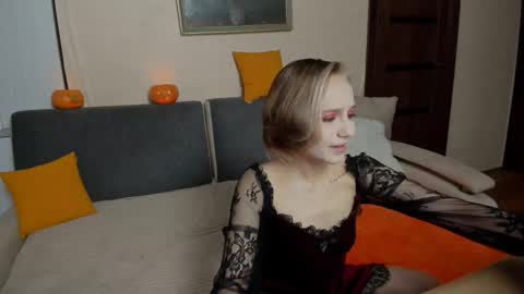 Snapshot of samyscott chatting on October 31, 2025, 10:16 am SamyScott online show from October 31, 2025, 10:16 am