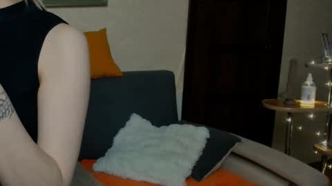 Snapshot of samyscott chatting on November 6, 2025, 9:21 am SamyScott online show from November 6, 2025, 9:21 am