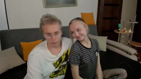 Snapshot of samyscott chatting on November 12, 2025, 8:48 am SamyScott online show from November 12, 2025, 8:48 am