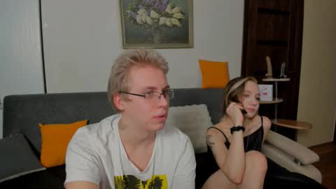 Snapshot of samyscott chatting on December 1, 2025, 9:14 am SamyScott online show from December 1, 2025, 9:14 am