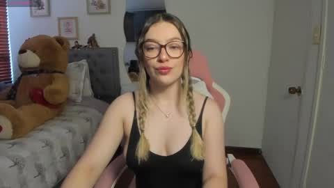 Samanta online show from April 14, 2026, 1:39 pm