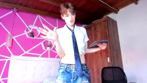    online show from January 25, 2025, 8:10 pm