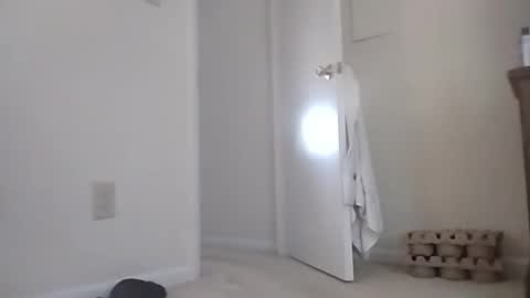 sanchezabsurdo online show from September 15, 2025, 5:24 pm