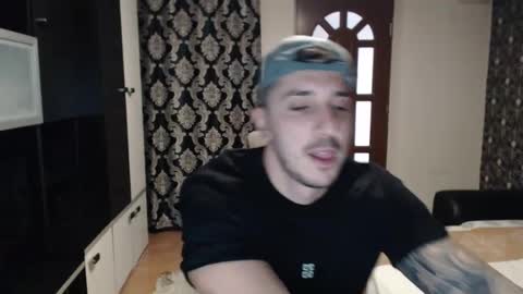 Snapshot of sanchezerik4 chatting on December 2, 2024, 12:29 pm Sanchez Erik online show from December 2, 2024, 12:29 pm