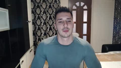 Snapshot of sanchezerik4 chatting on January 15, 2025, 2:35 pm Sanchez Erik online show from January 15, 2025, 2:35 pm