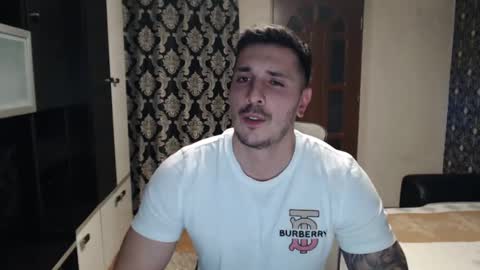 Snapshot of sanchezerik4 chatting on January 22, 2025, 3:29 pm Sanchez Erik online show from January 22, 2025, 3:29 pm