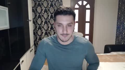 Snapshot of sanchezerik4 chatting on January 28, 2025, 2:21 pm Sanchez Erik online show from January 28, 2025, 2:21 pm