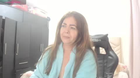 Snapshot of sanddi_milff chatting on July 18, 2026, 3:22 am Sanddi online show from July 18, 2026, 3:22 am