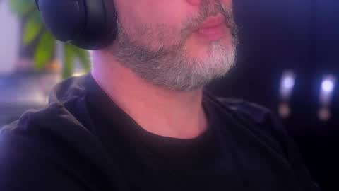 Sanders online show from October 2, 2025, 12:17 am