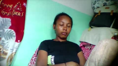 sandra1253099 online show from October 29, 2025, 7:37 pm